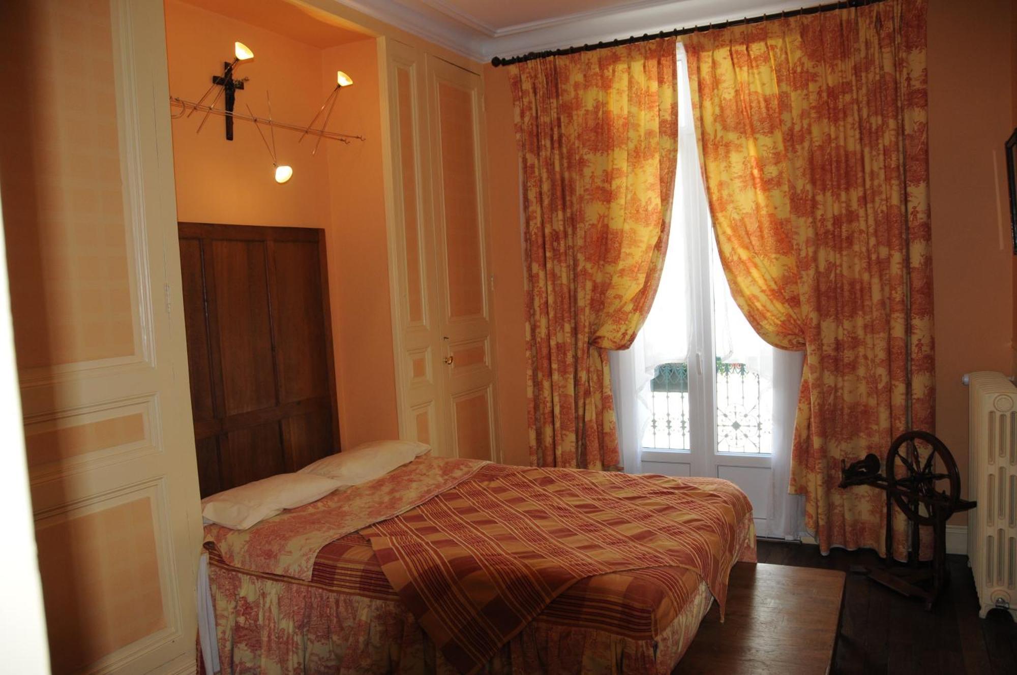 Le Jardin Du Vendome Hotel Tours Exterior photo